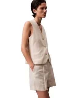 Calvin Klein Women Structured Linen Tailored Short in Tofu