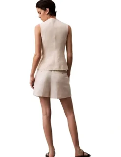 Calvin Klein Women Structured Linen Tailored Short in Tofu