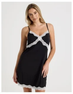 Chloe & Lola Aurora Chemise in Black