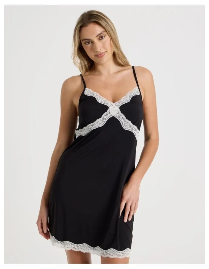Chloe & Lola Aurora Chemise in Black