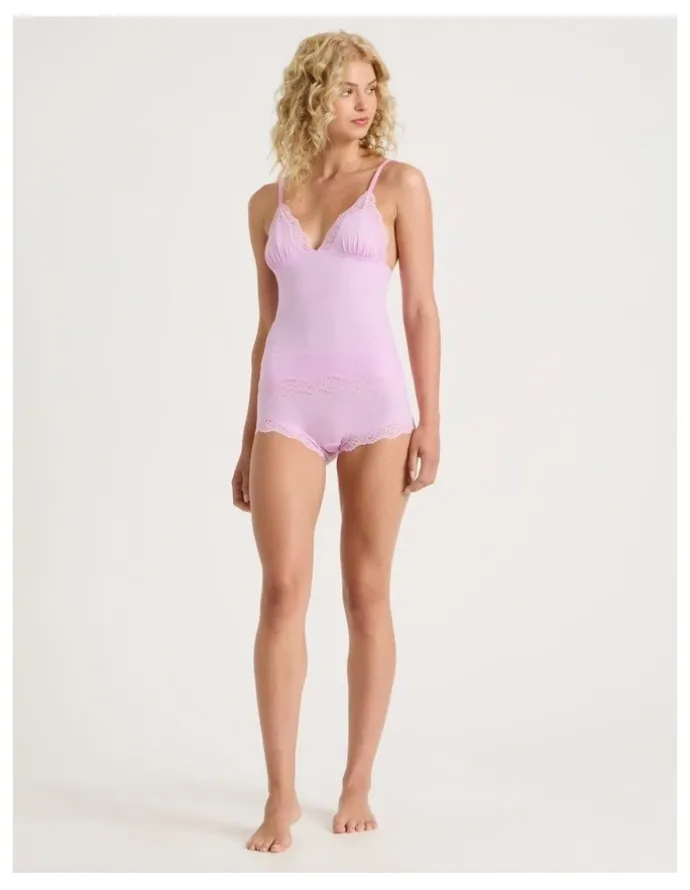 Chloe & Lola Cheeky Lace Camisole in Pink