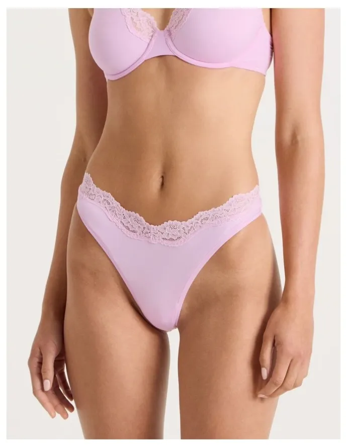 Chloe & Lola Cheeky Lace G-String in Pink