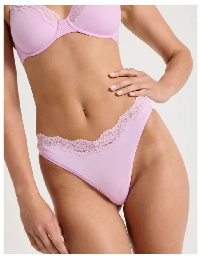 Chloe & Lola Cheeky Lace G-String in Pink