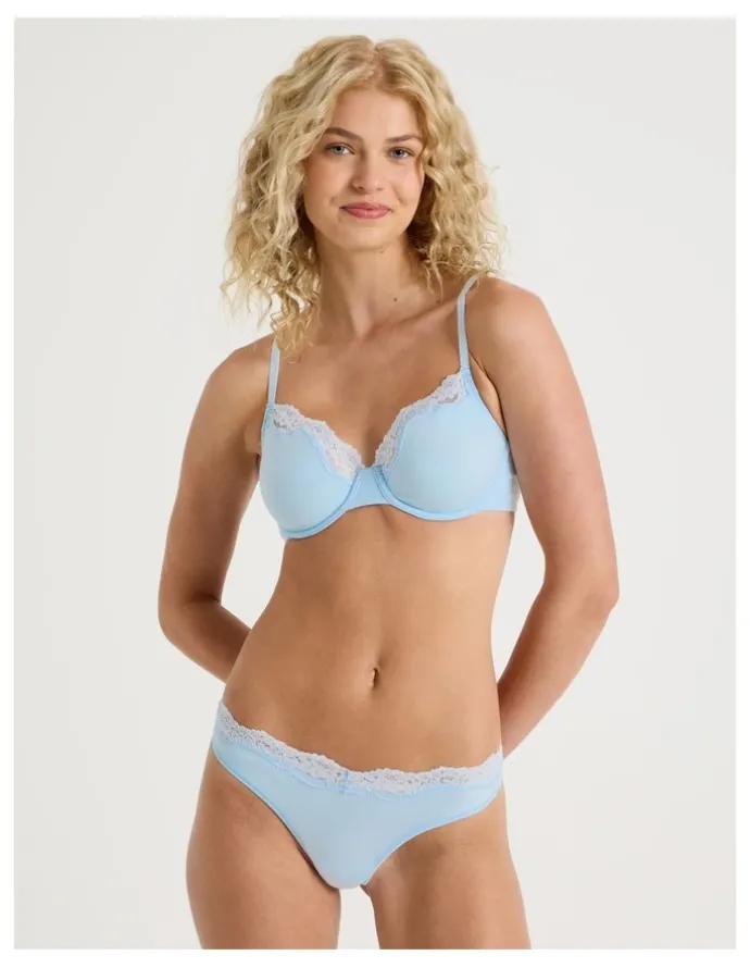 Chloe & Lola Cheeky Lace Underwire Scoop Bra in Blue