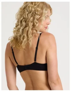 Chloe & Lola Cheeky Lace Underwire Scoop Bra in Black