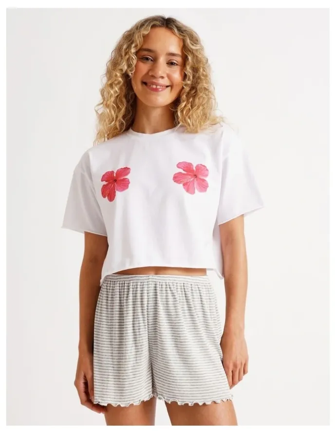 Chloe & Lola Lola Boxy Short Sleeve Tee in Graphic Floral Print