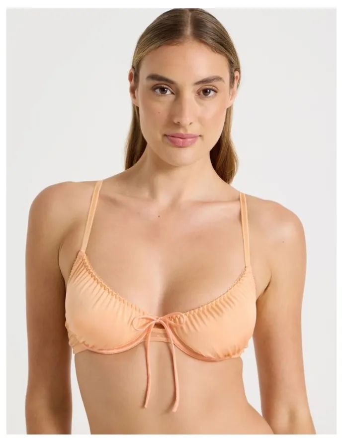Chloe & Lola Lola Frill Underwire Bra in Apricot