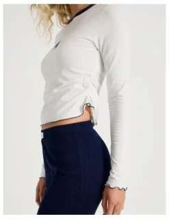 Chloe & Lola Lola Ruched Long Sleeve Baby Tee in Graphic Berry Cute