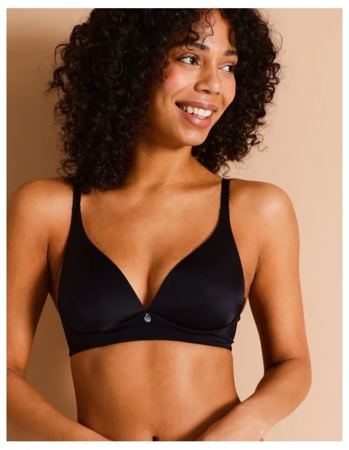 Chloe & Lola Pure Comfort Wirefree Contour Bra in Black