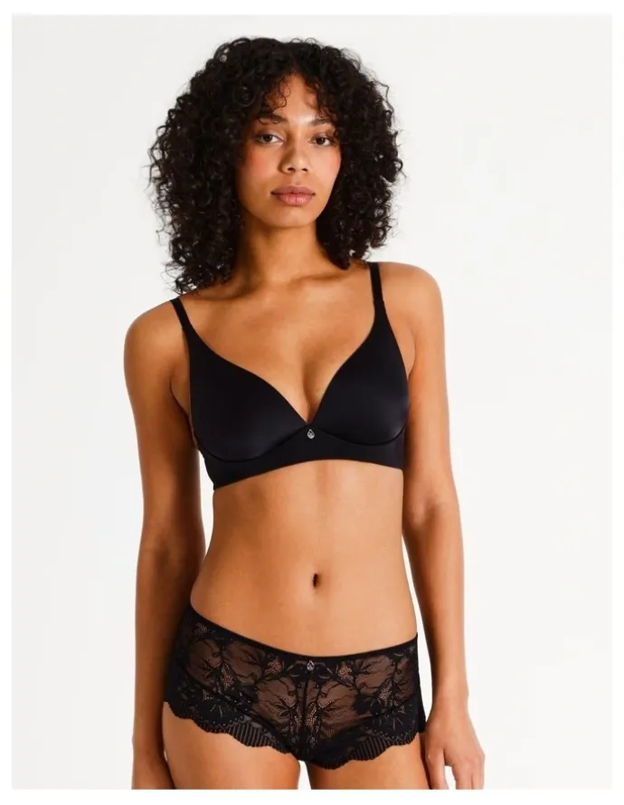 Chloe & Lola Pure Comfort Wirefree Contour Bra in Black