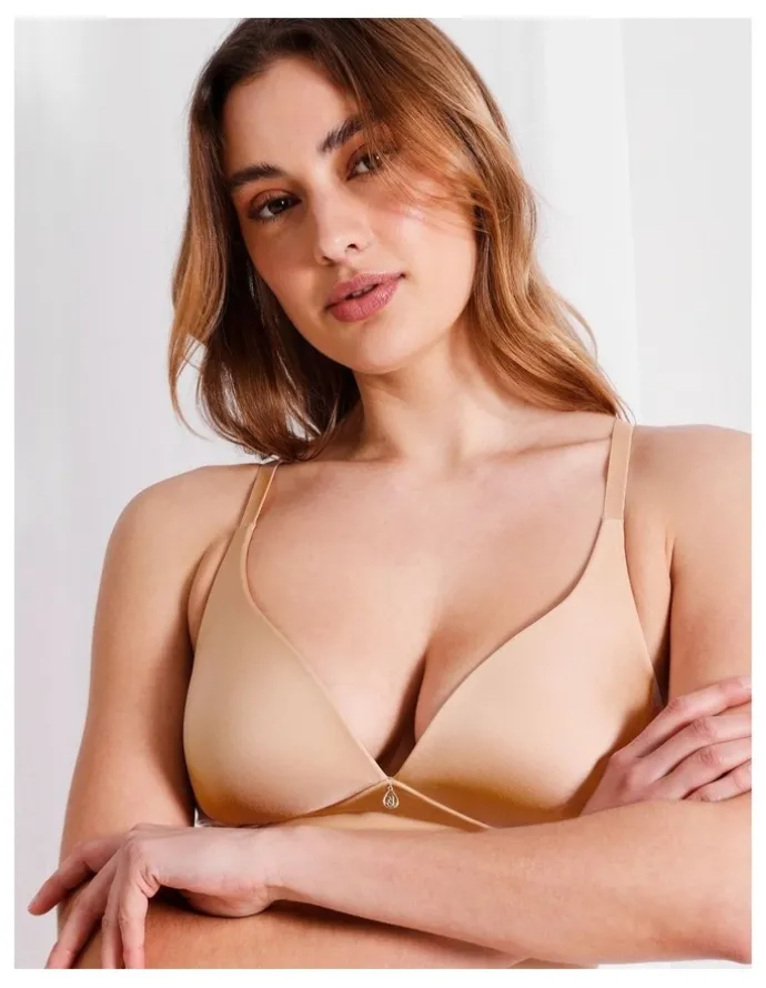 Chloe & Lola Pure Comfort Wirefree Contour Bra in Beige