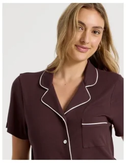Chloe & Lola Pure Comfort Rib Short Sleeve Short Pyjama Set in Burnt Fig