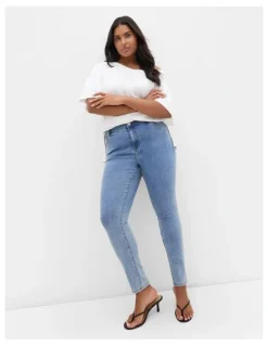 City Chic Asha Fit Ultra Skinny Leg Short Jean in Light Wash