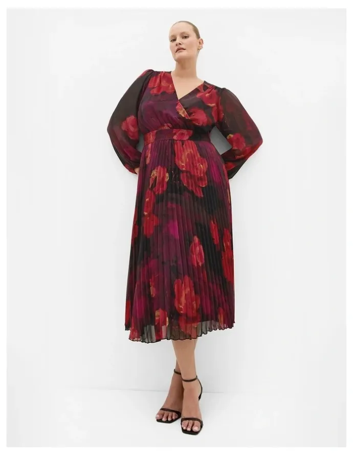 City Chic Gia Floral Print Pleat Dress in Ruby