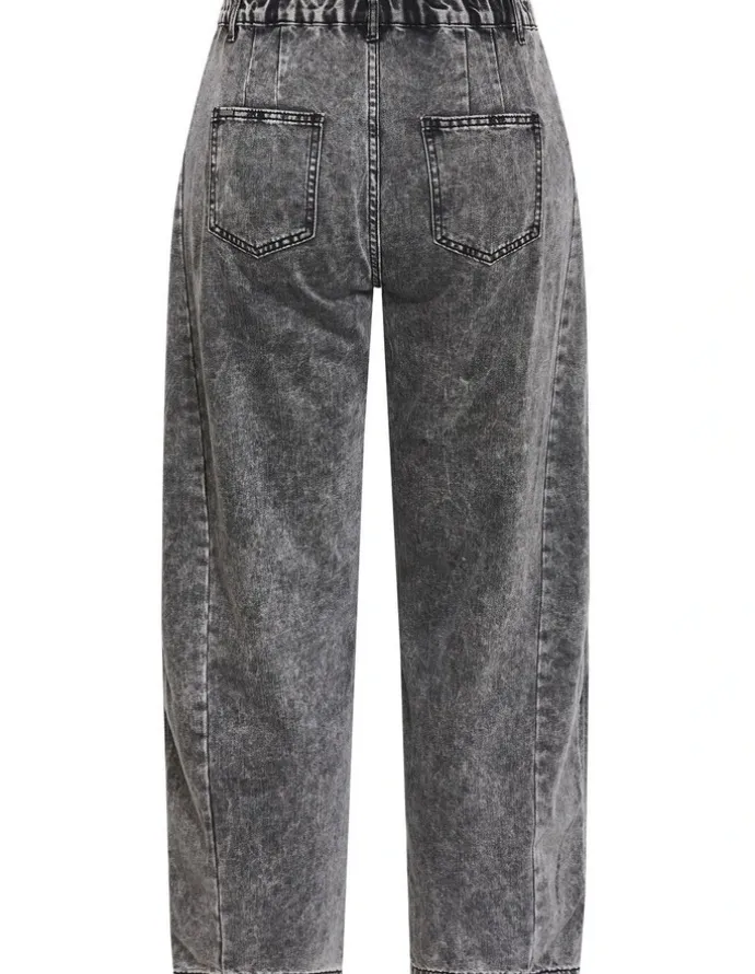 City Chic Harley Fit Tess Barrel Leg Ankle Grazer Jean in Grey Acid Wash
