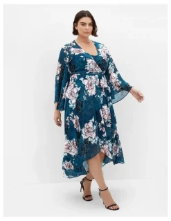 City Chic Jade Blossom Long Sleeve Maxi Dress in Jade