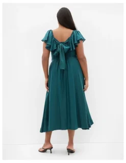 City Chic Sherry Tieinback Dress in Emerald