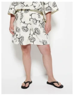 Commonry Aurora Short in Almond Floral