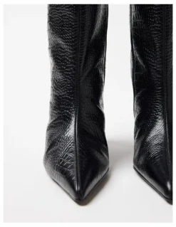 Commonry Ella Leather Boot in Black