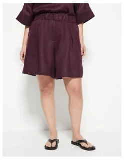 Commonry Lucie Short in Plum