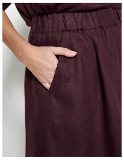 Commonry Lucie Short in Plum