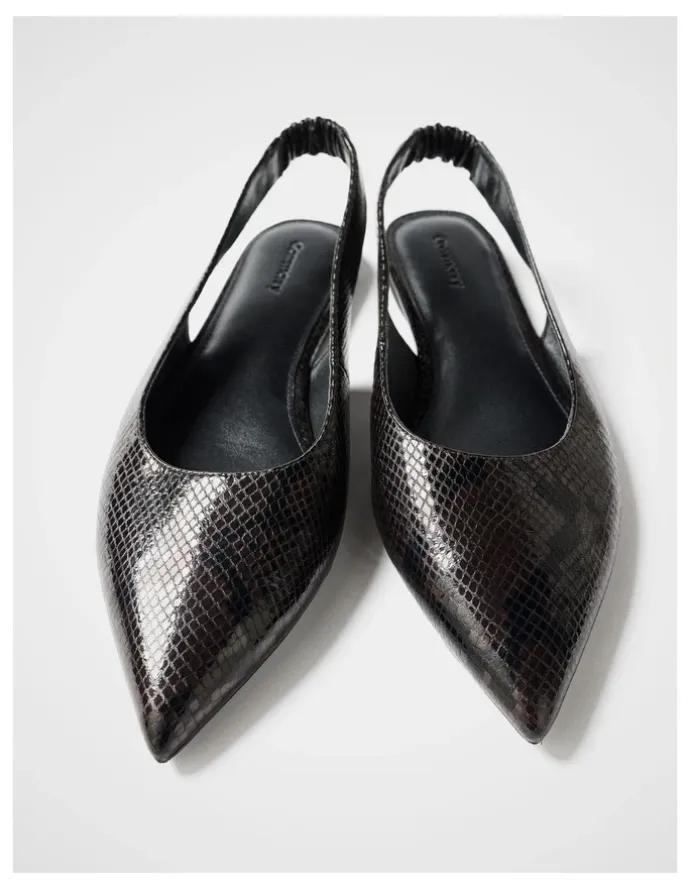 Commonry Marcy Leather Flat in Snake