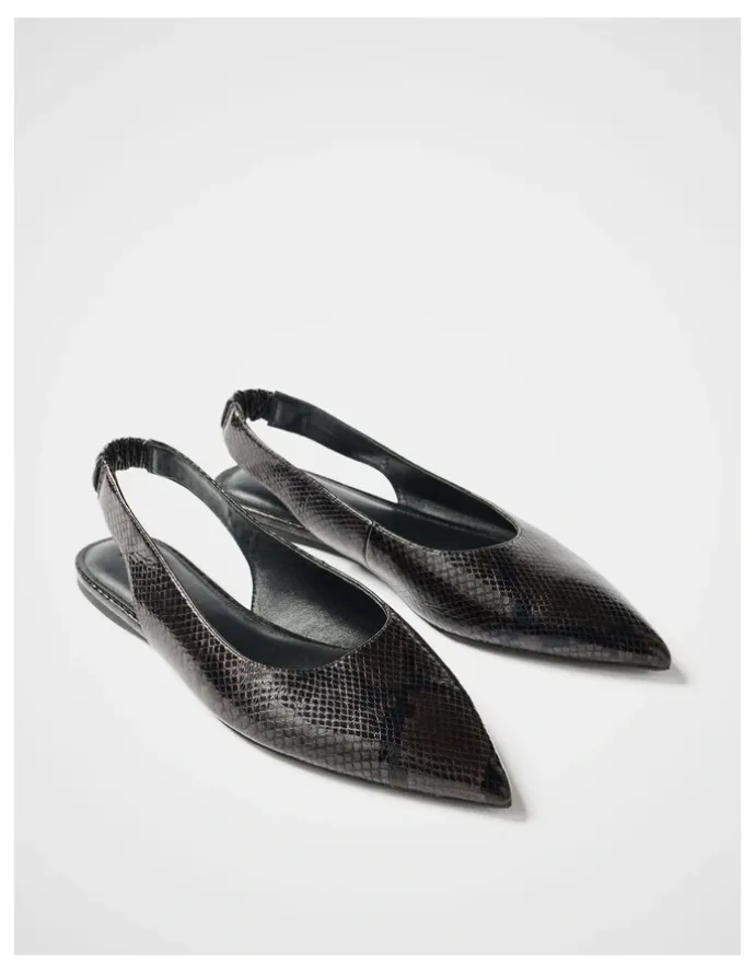 Commonry Marcy Leather Flat in Snake