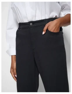 Commonry The Soft Stretch Casual Pant in Black