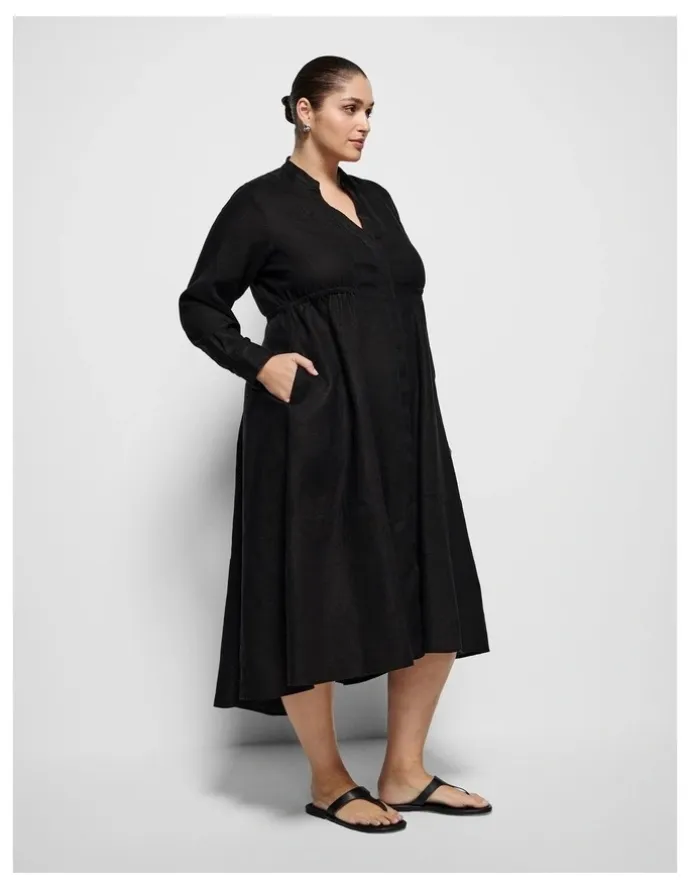Commonry Auralia Dress in Black