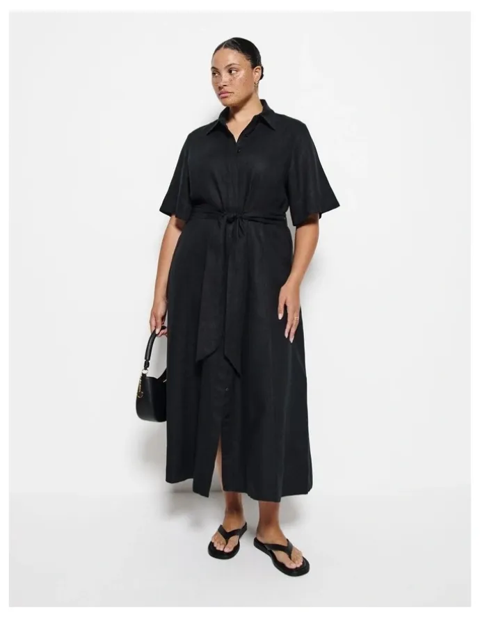 Commonry Linen Dress in Black