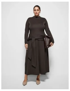 Commonry Michala Dress in Bitter Chocolate