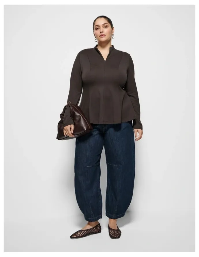Commonry Michala Top in Bitter Chocolate