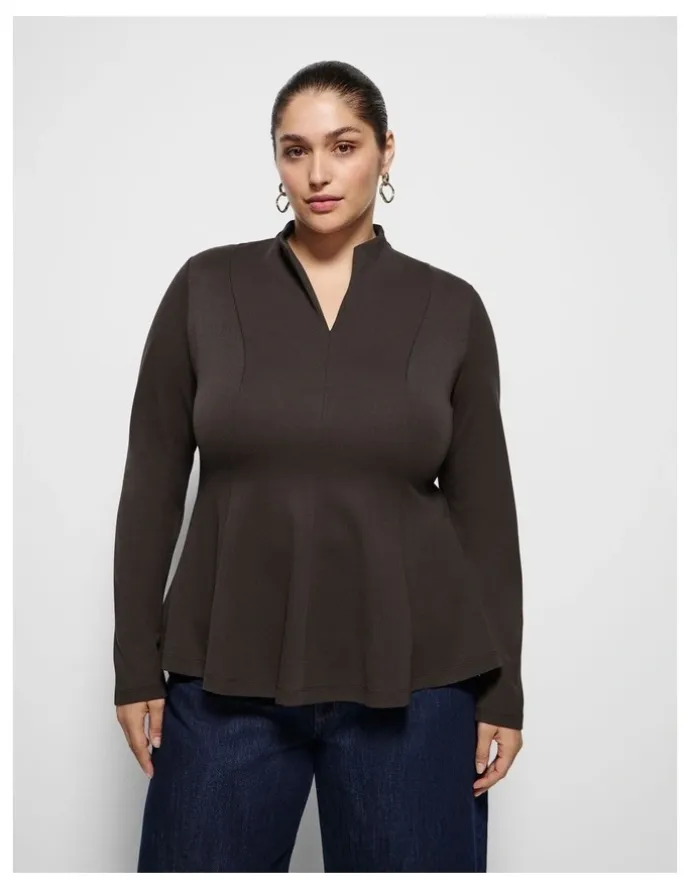 Commonry Michala Top in Bitter Chocolate