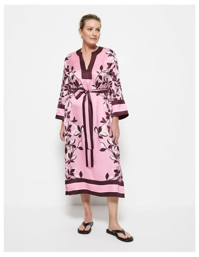 Commonry Natalia Dress in Pink Floral