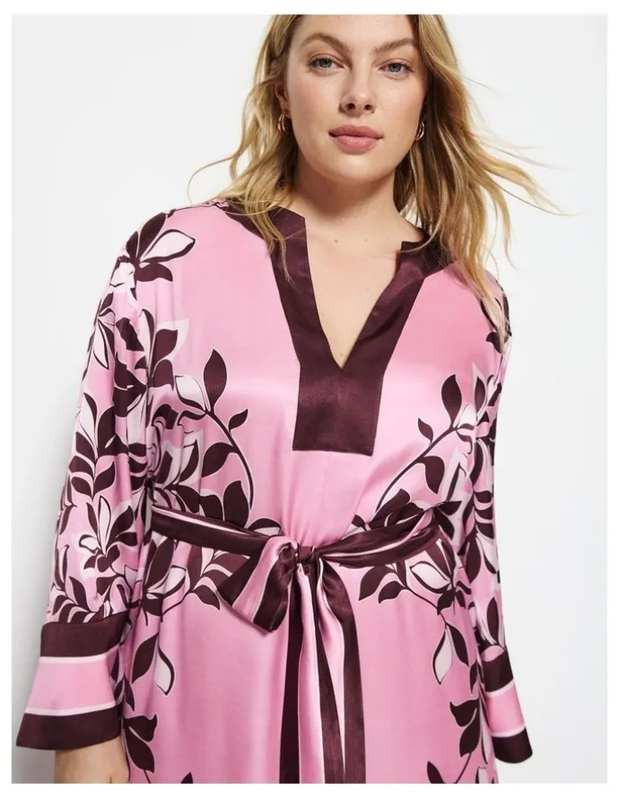 Commonry Natalia Dress in Pink Floral