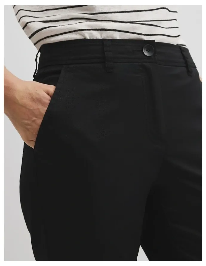 Country Road Australian Cotton Twill Walk Pant in Black