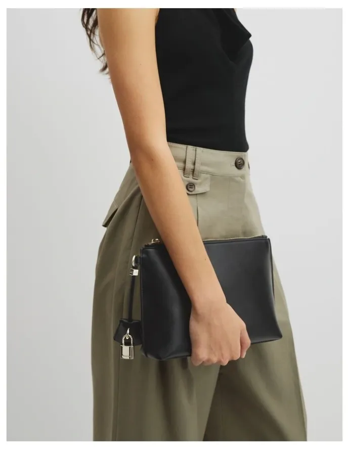 Country Road Country Road Lock Pouch in Black