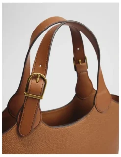 Country Road Country Road Buckle Crossbody Bag in Tan