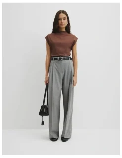 Country Road Extend Shoulder Top in Ember