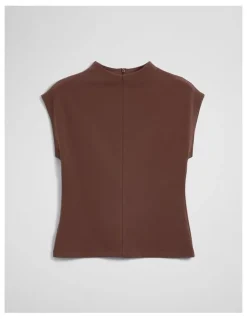 Country Road Extend Shoulder Top in Ember