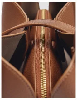 Country Road Mini Middle Zip Cbody in Tan