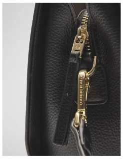 Country Road Mini Middle Zip Cbody in Black