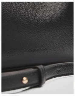 Country Road Mini Middle Zip Cbody in Black