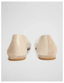 Country Road Norah Spliced Ballet in Buff