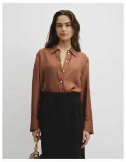 Country Road Silk Shirt in Deep Chestnut