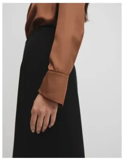 Country Road Silk Shirt in Deep Chestnut