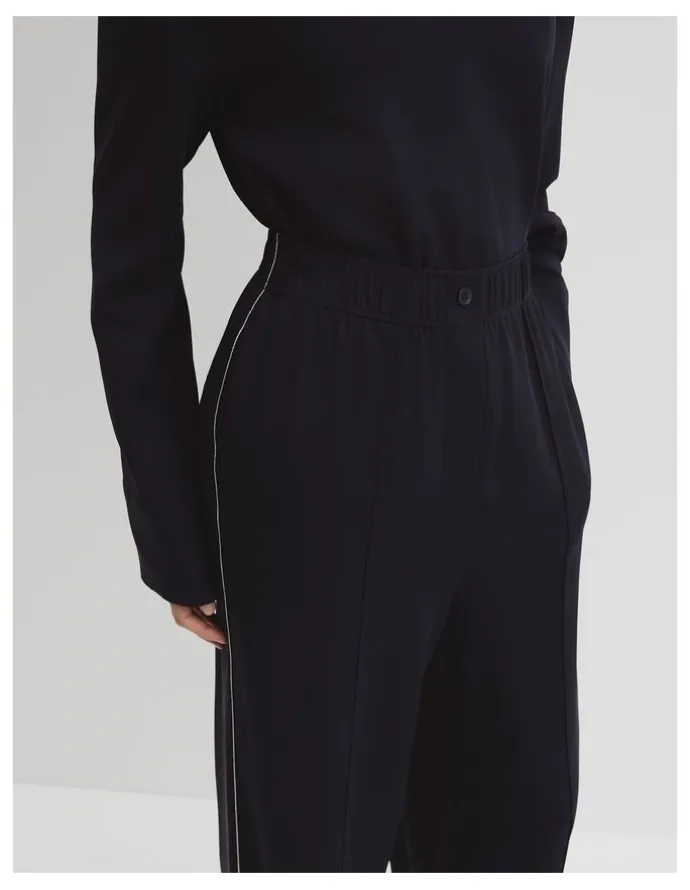 Country Road Sport Pant in Navy