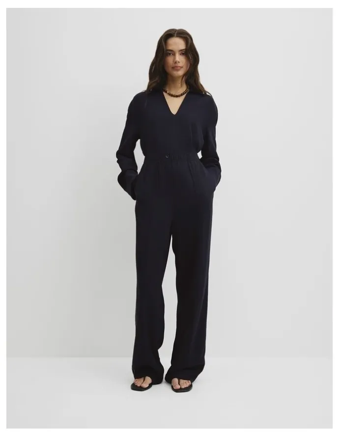 Country Road Sport Pant in Navy