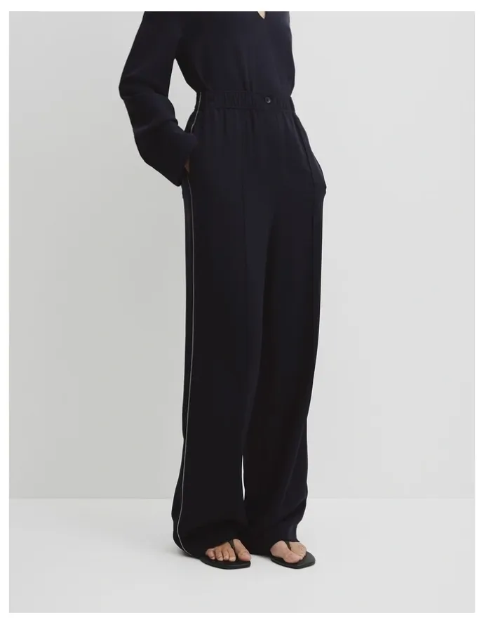 Country Road Sport Pant in Navy