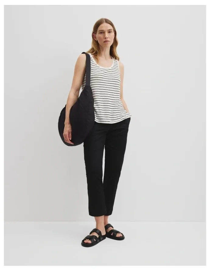 Country Road Stripe Scoop Neck T-shirt in White